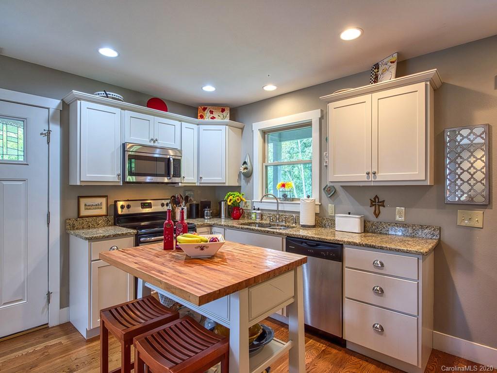 2604 Old Clyde Road Clyde, NC 28721 - Photo 11 of 24