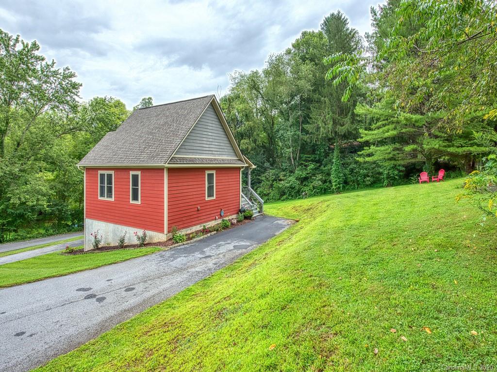 2604 Old Clyde Road Clyde, NC 28721 - Photo 4 of 24