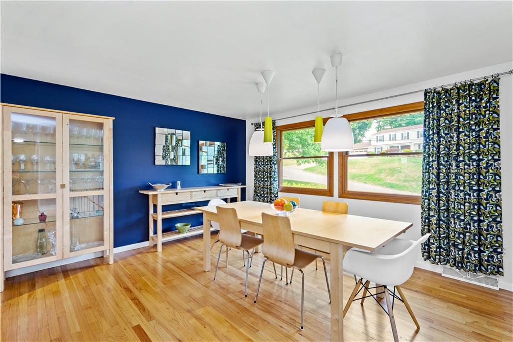 1343 Old Meadow Road Pittsburgh, PA 15241 - Photo 2 of 25 Gallery Image 2