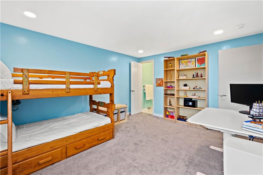 1343 Old Meadow Road Pittsburgh, PA 15241 - Photo 14 of 25 Gallery Image 14