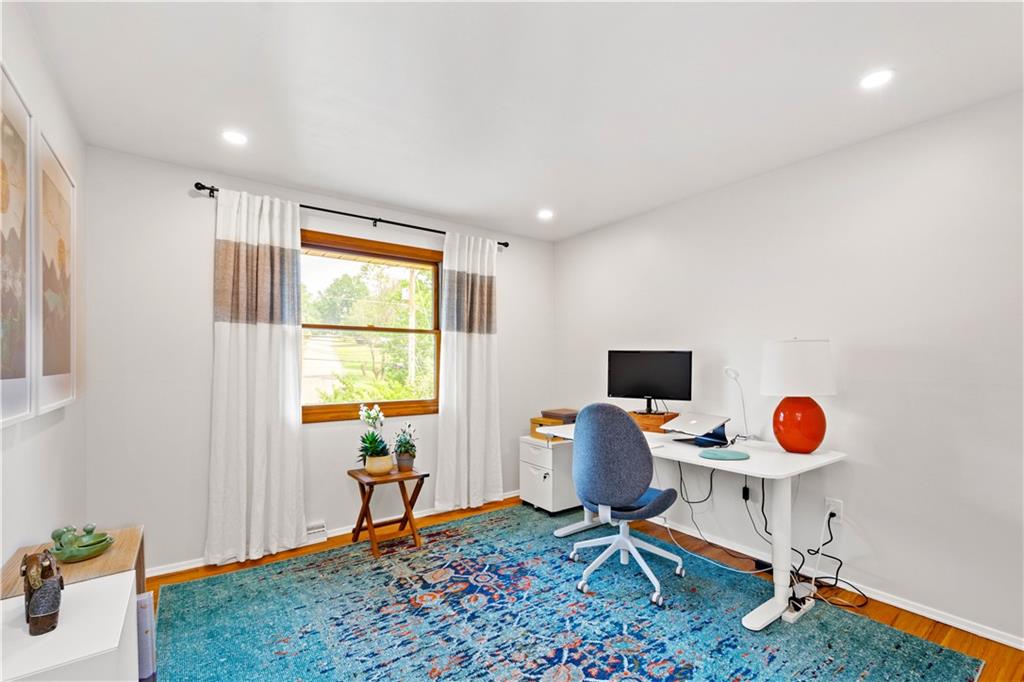 1343 Old Meadow Road Pittsburgh, PA 15241 - Photo 18 of 25 Gallery Image 18