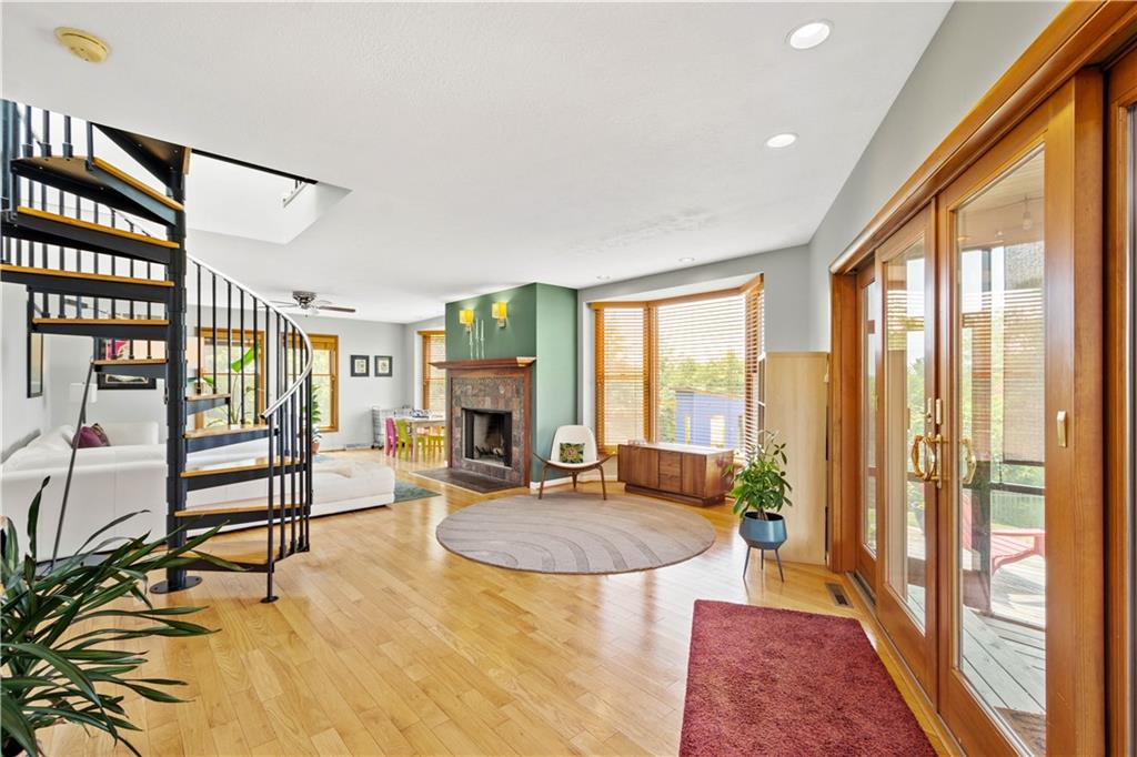 1343 Old Meadow Road Pittsburgh, PA 15241 - Photo 6 of 25 Gallery Image 6