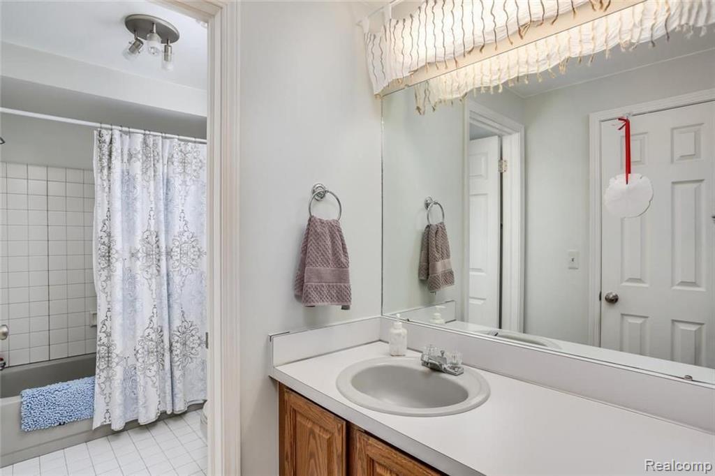 795 Peach Tree Lane Rochester Hills, MI 48306 - Photo 39 of 51