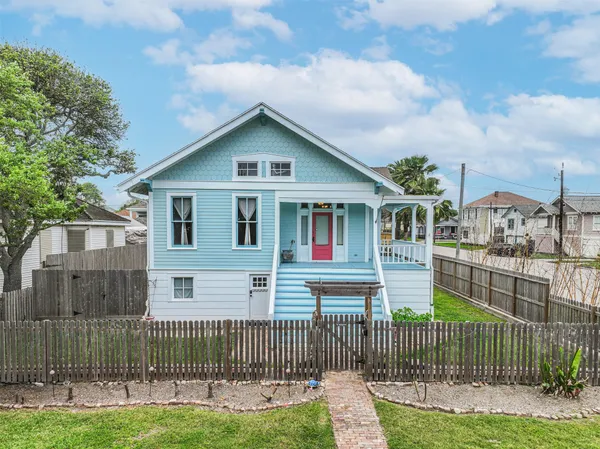 $495,000 | 3002 Avenue Q 1/2, Galveston, TX 77550