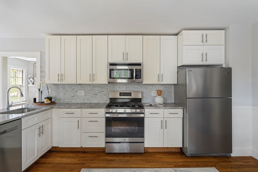 15 Agawam Road Newton, MA 02468 - Photo 9 of 25
