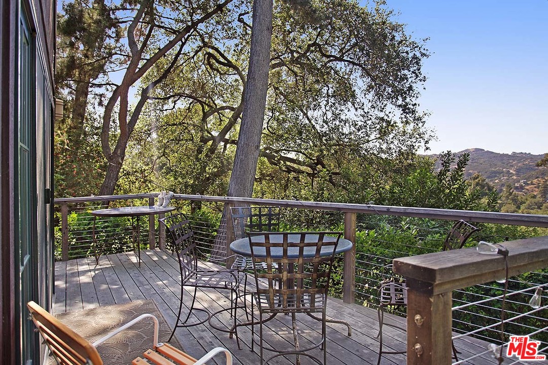 21487 Encina Road Topanga, CA 90290 - Photo 32 of 54 Gallery Image 32