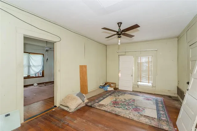 $134,900 | 307 Northeast 2nd Street, Kerens, TX 75144