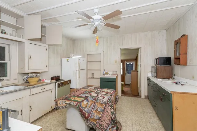 $134,900 | 307 Northeast 2nd Street, Kerens, TX 75144