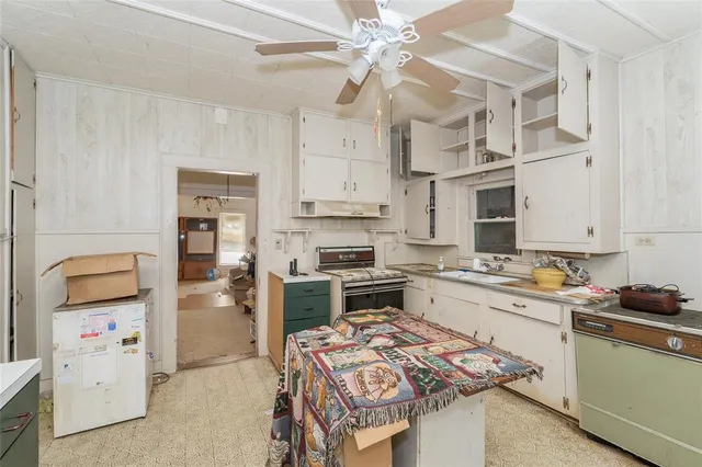 $134,900 | 307 Northeast 2nd Street, Kerens, TX 75144