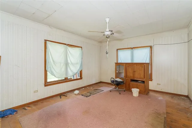 $134,900 | 307 Northeast 2nd Street, Kerens, TX 75144