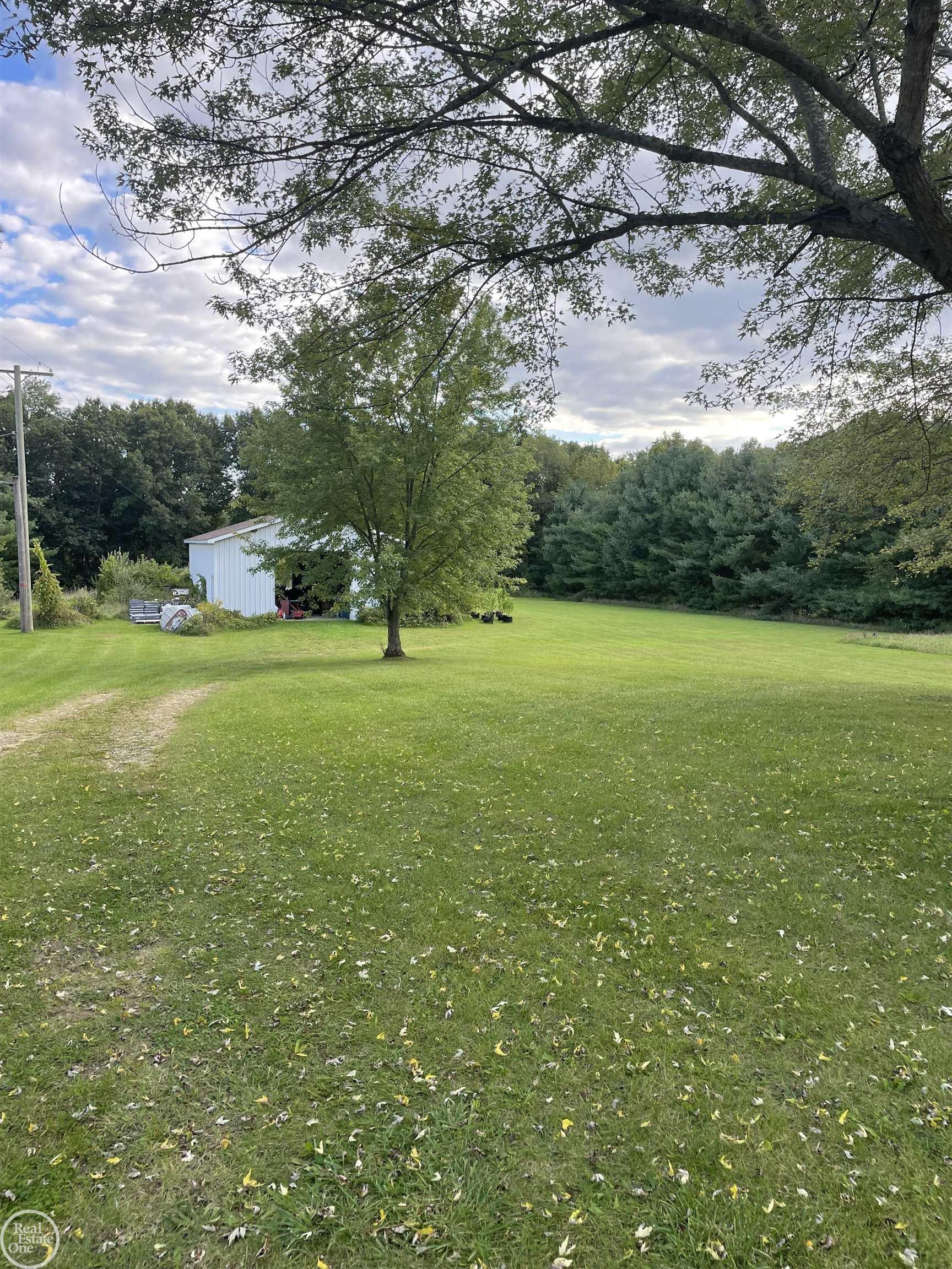 13665 Rattalee Lake Road Davisburg, MI 48350 - Photo 23 of 28