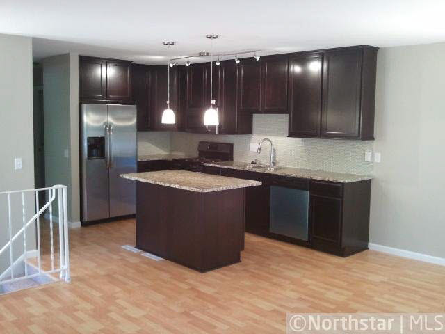 10542 Decatur Avenue South Bloomington, MN 55438 - Photo 6 of 8