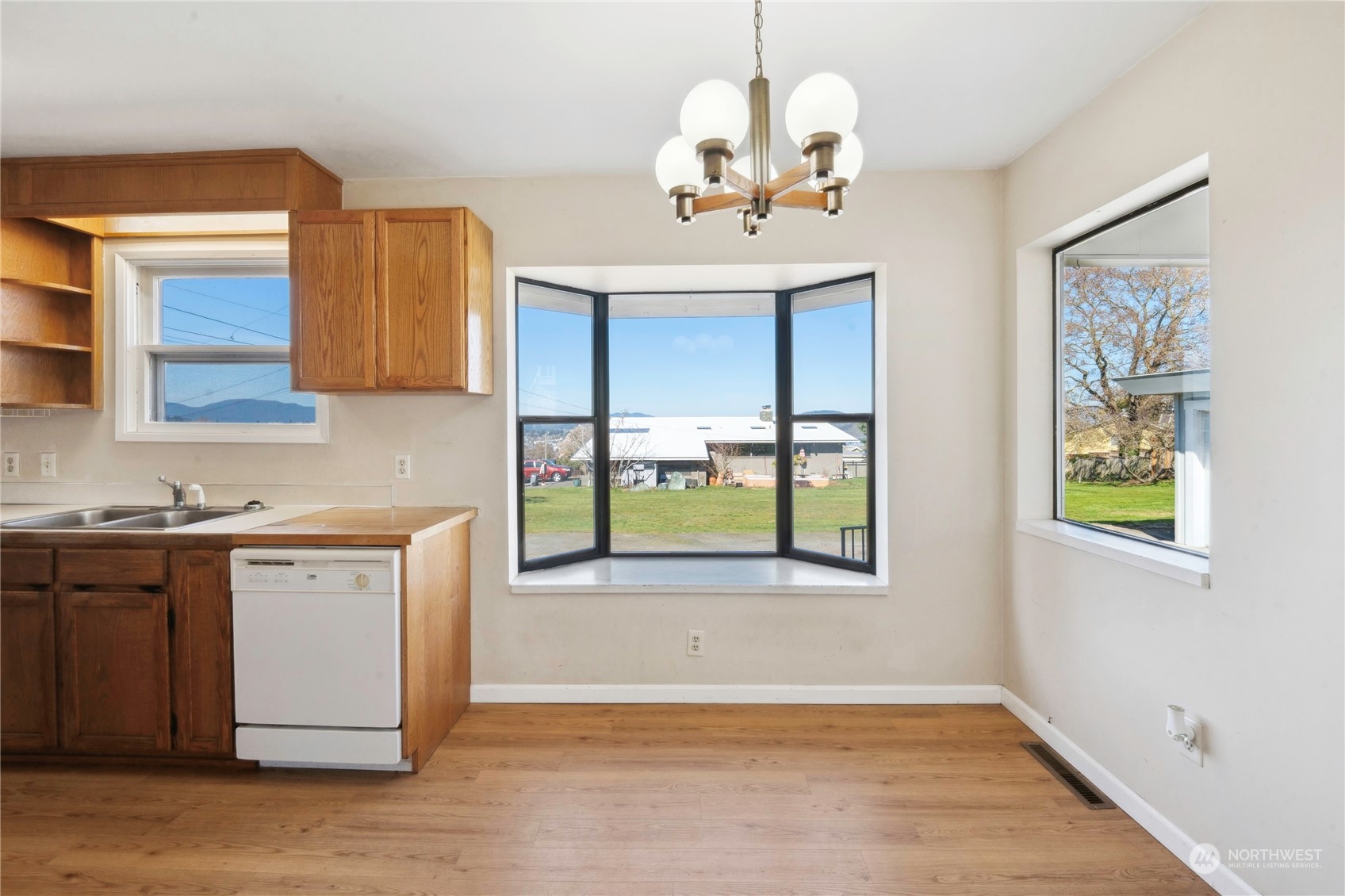 3913 R Avenue Anacortes, WA 98221 - Photo 14 of 28 Gallery Image 14