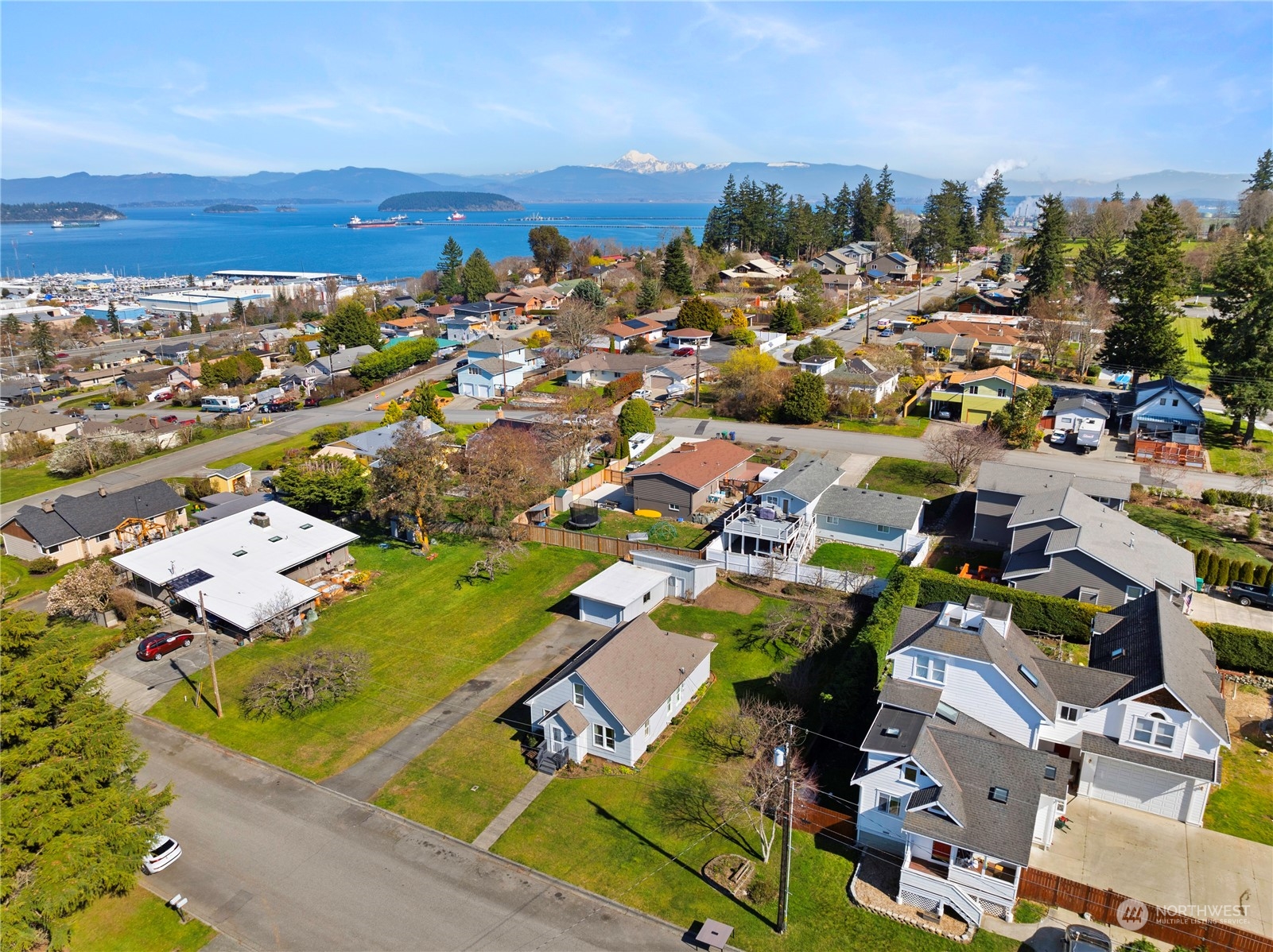3913 R Avenue Anacortes, WA 98221 - Photo 25 of 28 Gallery Image 25