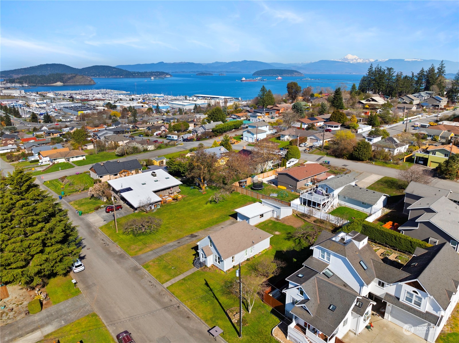 3913 R Avenue Anacortes, WA 98221 - Photo 26 of 28 Gallery Image 26