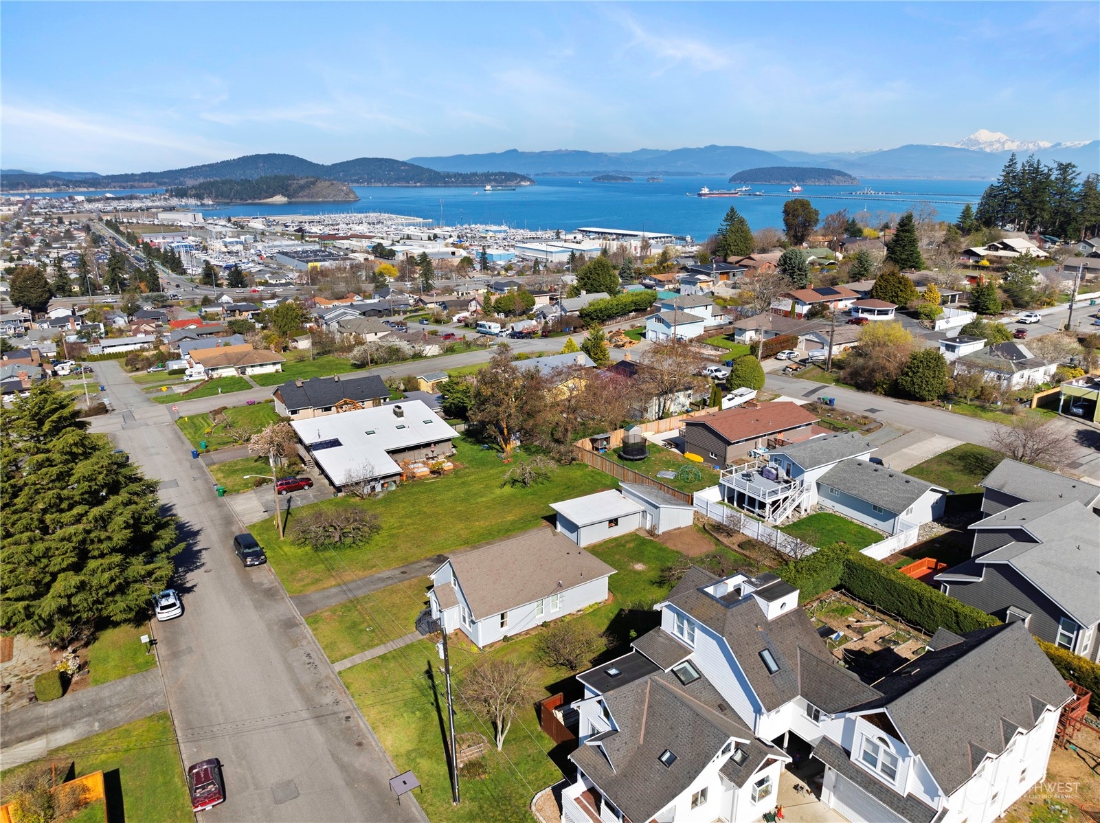 3913 R Avenue Anacortes, WA 98221 - Photo 27 of 28 Gallery Image 27