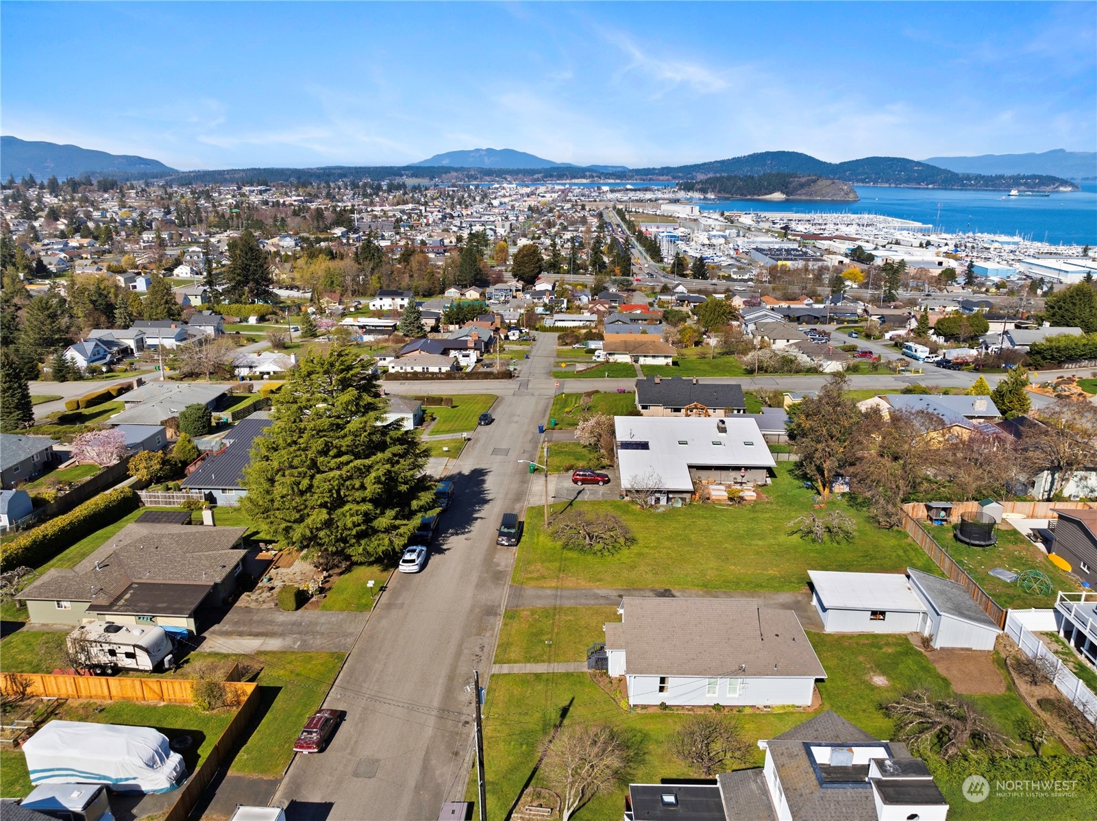 3913 R Avenue Anacortes, WA 98221 - Photo 28 of 28 Gallery Image 28