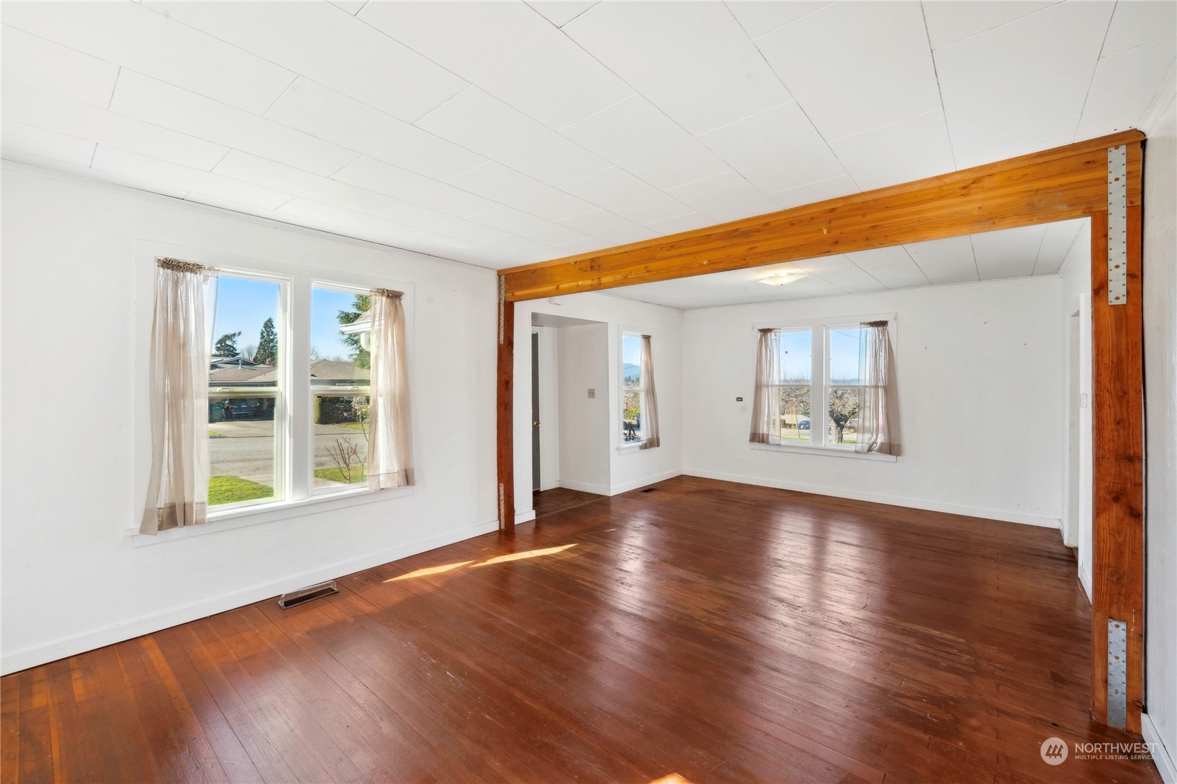 3913 R Avenue Anacortes, WA 98221 - Photo 7 of 28 Gallery Image 7