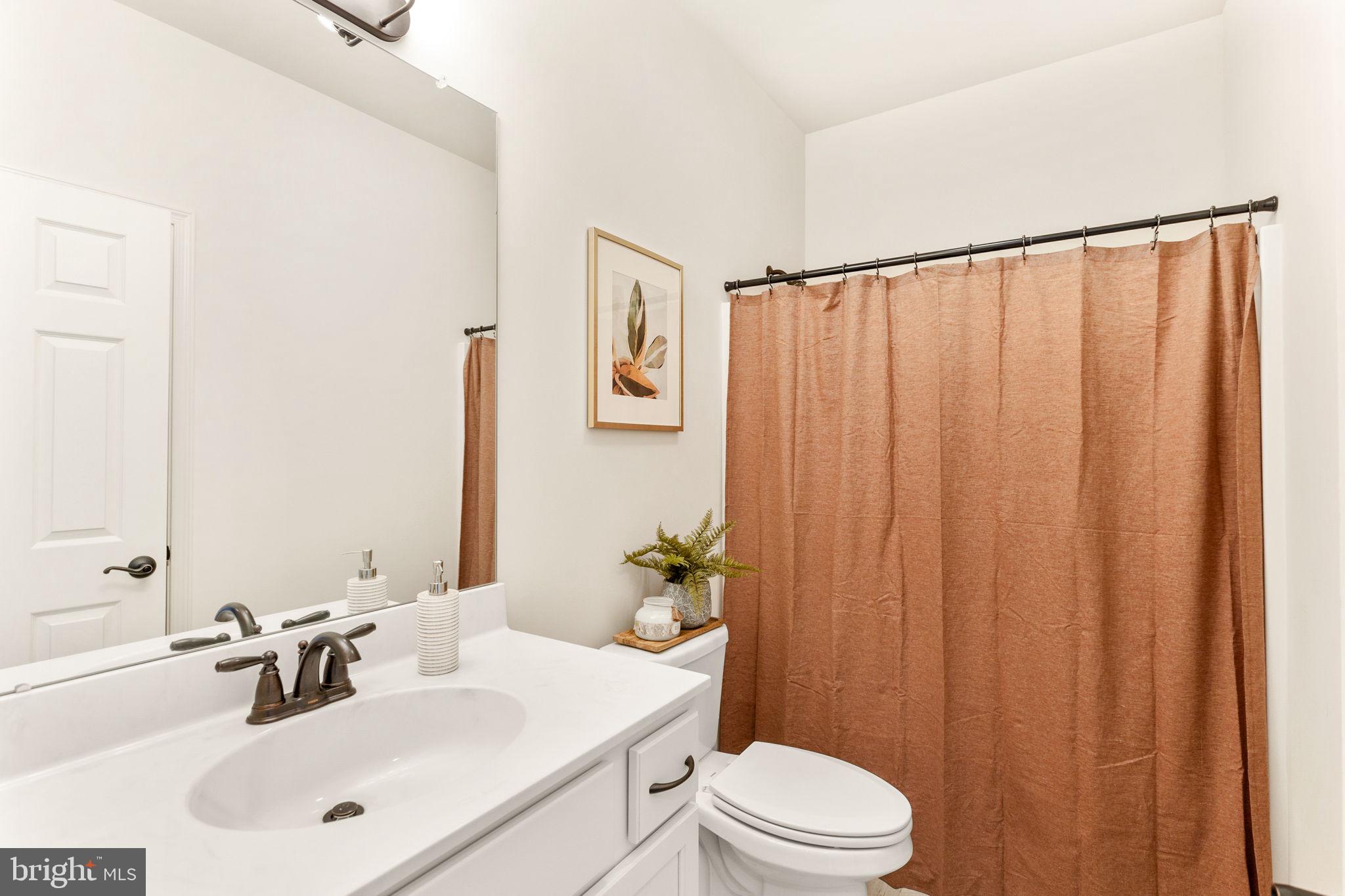 Wickmere Street, Unit E Oxford, PA 19363 - Photo 26 of 28 Hall full Bathroom