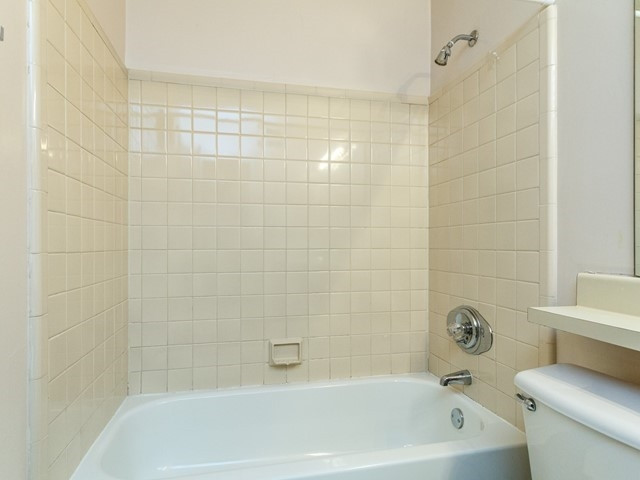 204 Broad Leaf Circle, Unit 204 Raleigh, NC 27613 - Photo 28 of 30 Bathroom
