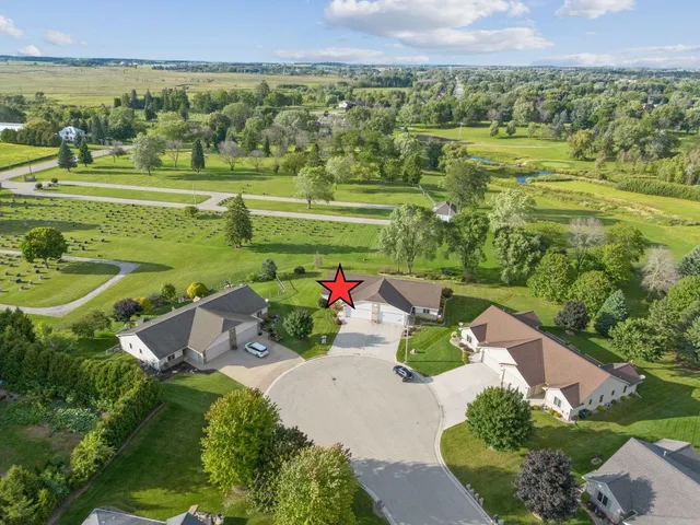 $289,900 | 498 Ridgeway Court, Brillion, WI 54110