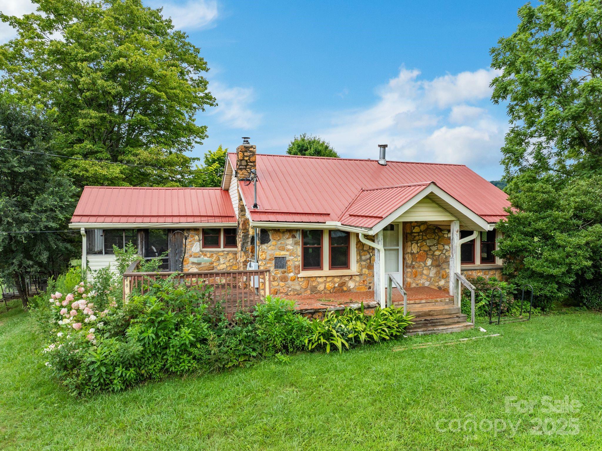 61 Brooks Branch Road Leicester, NC 28748 - Photo 23 of 43 Gallery Image 23