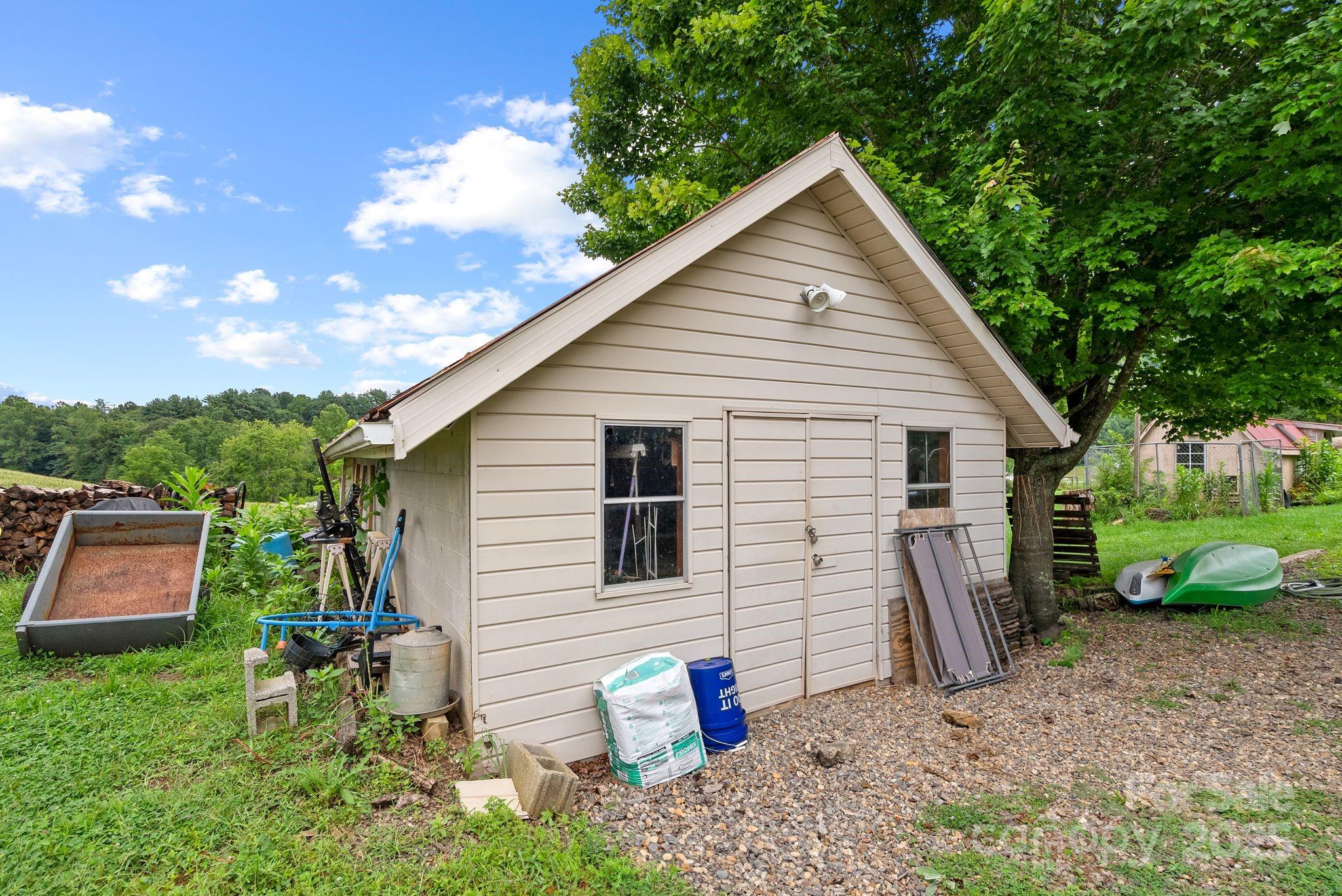61 Brooks Branch Road Leicester, NC 28748 - Photo 27 of 43 Gallery Image 27