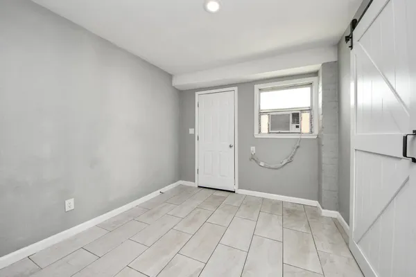 $855 | 7919 Brays Street, Unit D, Houston, TX 77012