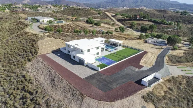 $19,995 | 35298 Calle Campo, Temecula, CA 92592