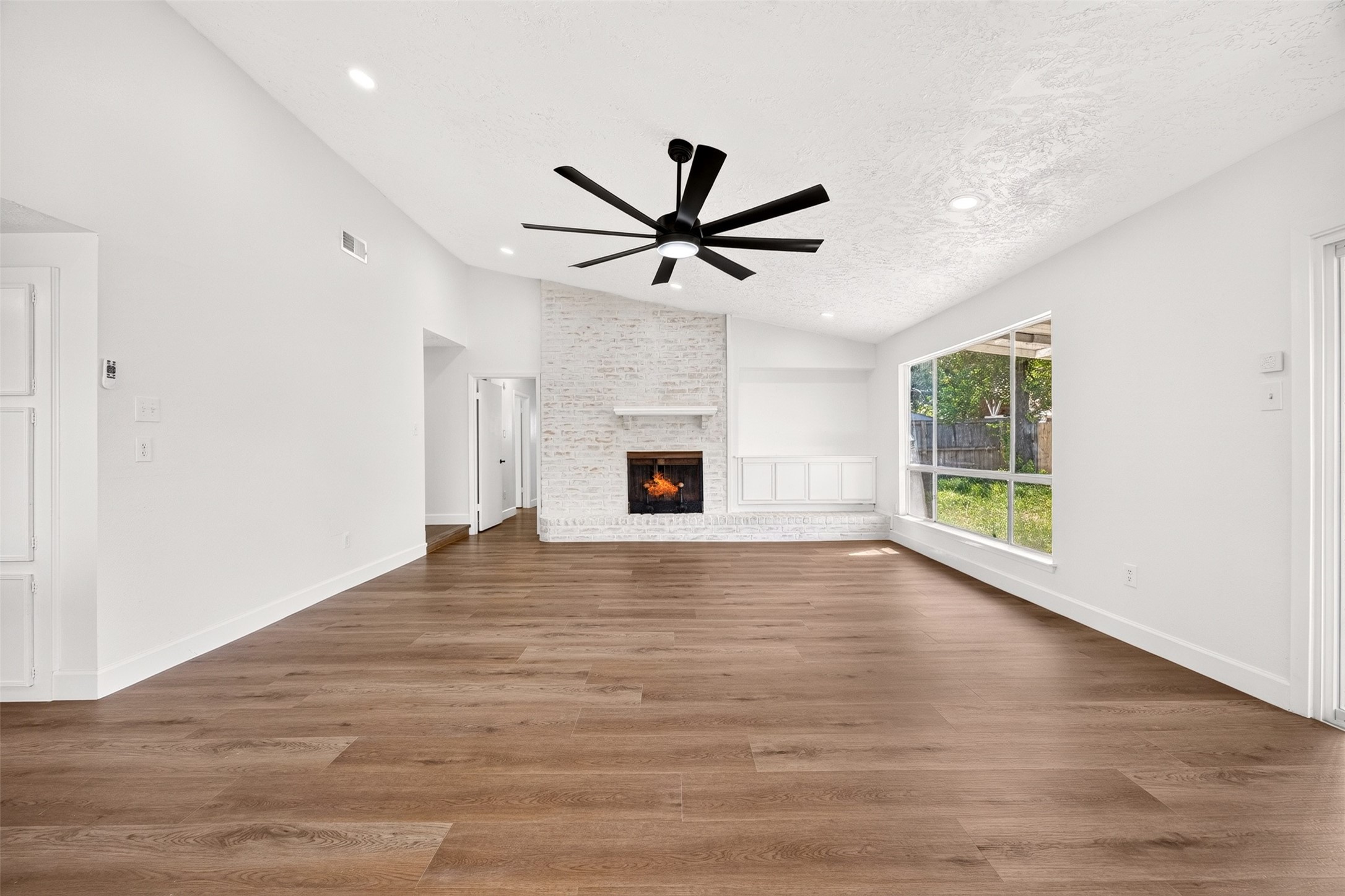 8515 Rivercross Road Houston, TX 77064 - Photo 10 of 38 Gallery Image 10