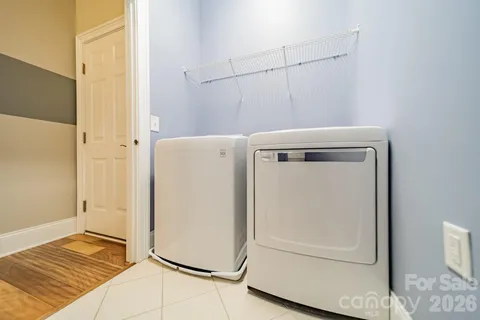 $667,500 | 15016 High Bluff Court, Charlotte, NC 28278