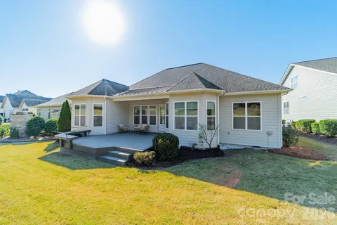 $667,500 | 15016 High Bluff Court, Charlotte, NC 28278