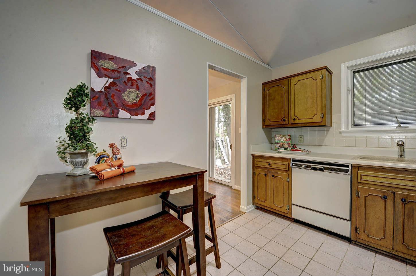 8457 Thames Street Springfield, VA 22151 - Photo 13 of 30 Kitchen