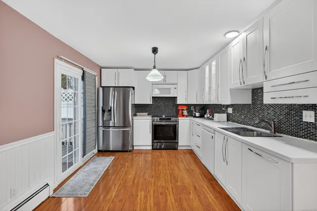 $389,900 | 157 Bluebird Drive, Naugatuck, CT 06770