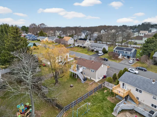 $389,900 | 157 Bluebird Drive, Naugatuck, CT 06770