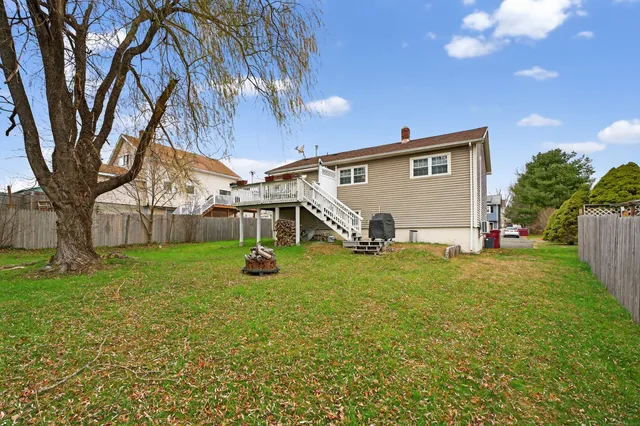 $389,900 | 157 Bluebird Drive, Naugatuck, CT 06770