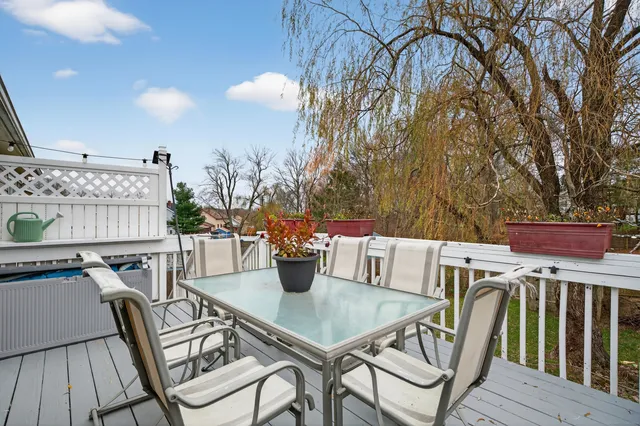 $389,900 | 157 Bluebird Drive, Naugatuck, CT 06770