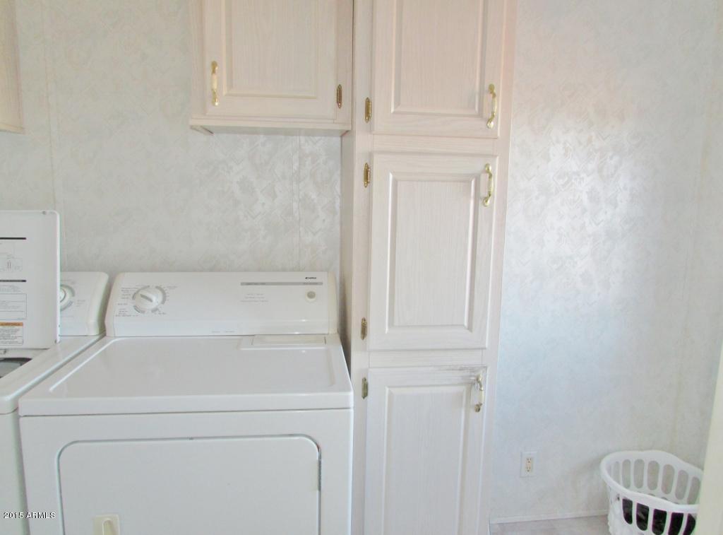 55133 West Farrell Road Maricopa, AZ 85139 - Photo 12 of 42 12_Laundry