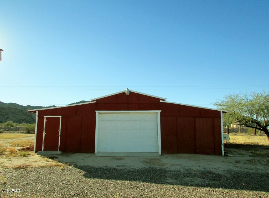 55133 West Farrell Road Maricopa, AZ 85139 - Photo 25 of 42 25_Barn or Garage