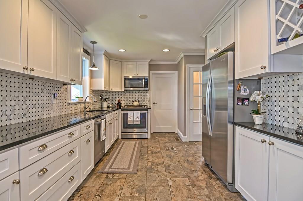 14 Thelma Road Framingham, MA 01702 - Photo 8 of 42 Gallery Image 8