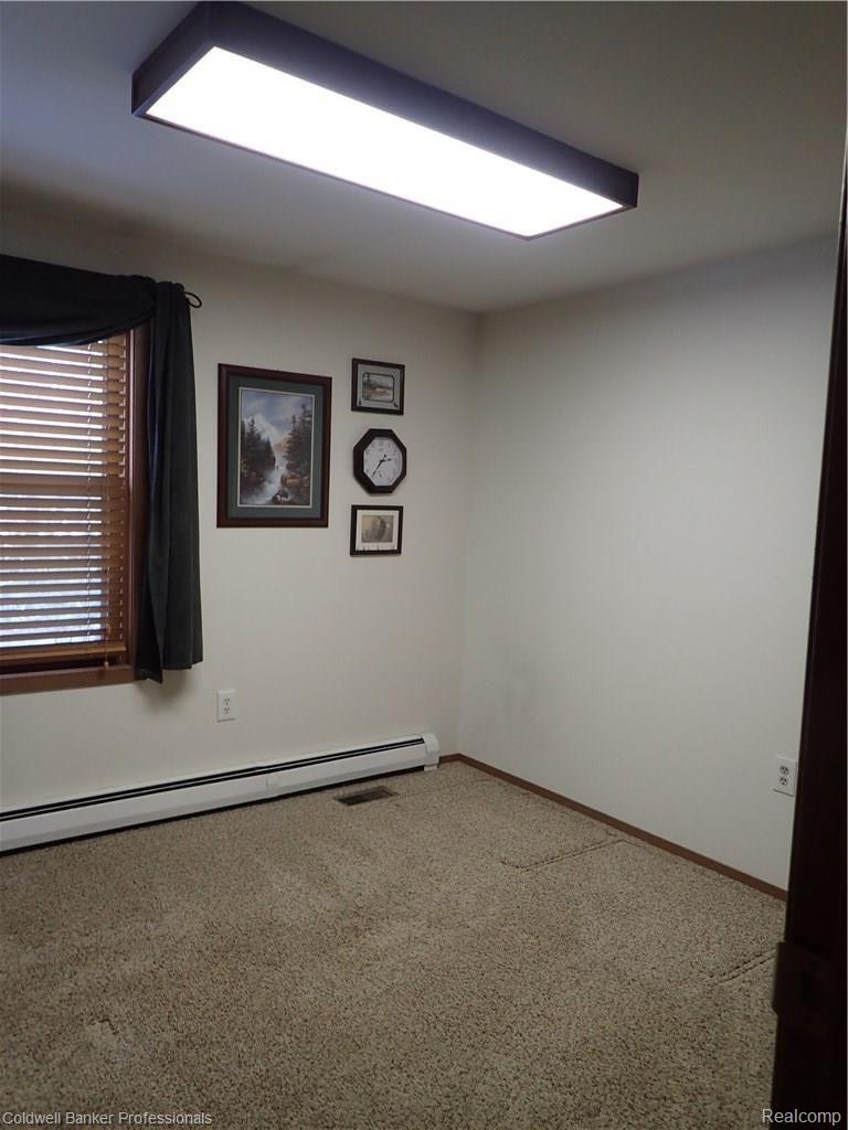 3259 West Newark Road Lapeer, MI 48446 - Photo 20 of 41 P2030009.JPG