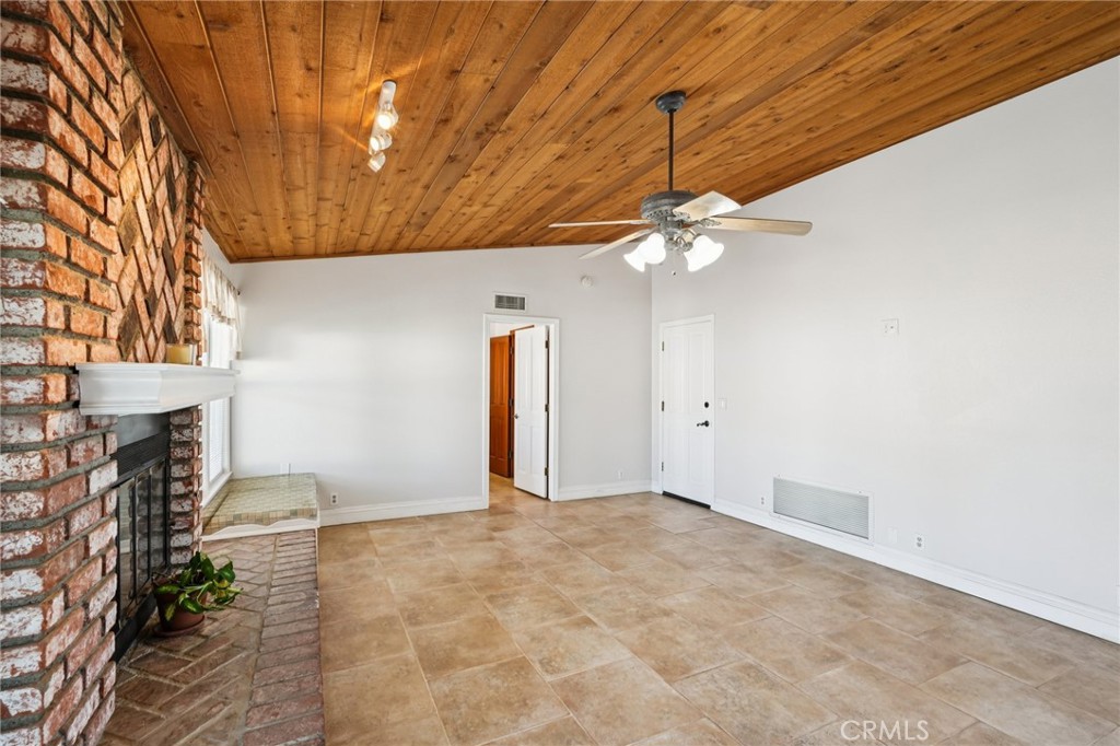 16055 St Timothy Road Apple Valley, CA 92307 - Photo 9 of 35