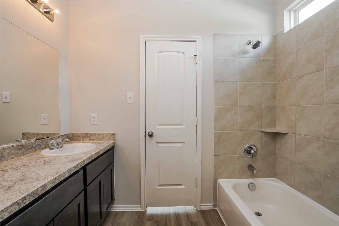 4914 Giant Sequoia Way Spring, TX 77373 - Photo 13 of 13 Photos may be representative of the floor plan and not the exact home. Finishes, layout, and features of the actual property for lease may vary.