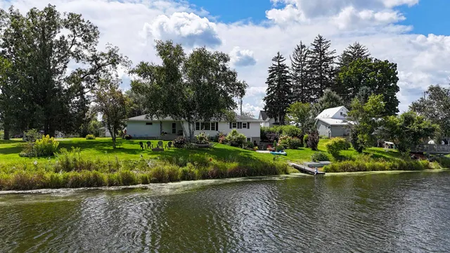 $324,900 | 105 County Rd V, Cazenovia, WI 53924