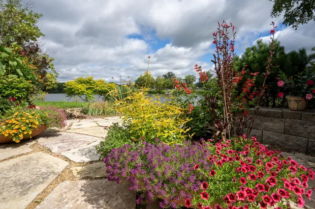 $324,900 | 105 County Rd V, Cazenovia, WI 53924