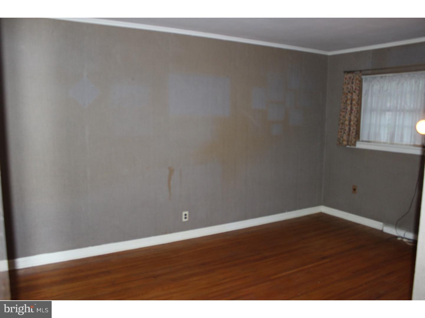 2023 Winthrop Road Huntingdon Valley, PA 19006 - Photo 3 of 9 Office / Study