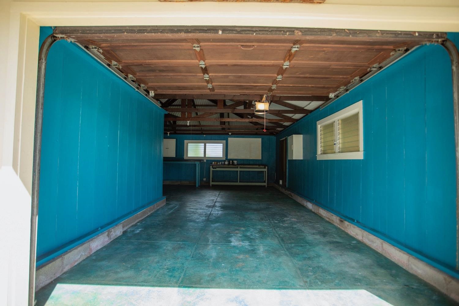 741 Haiku Road Haiku, HI 96708 - Photo 18 of 26 a view of a room with an empty space