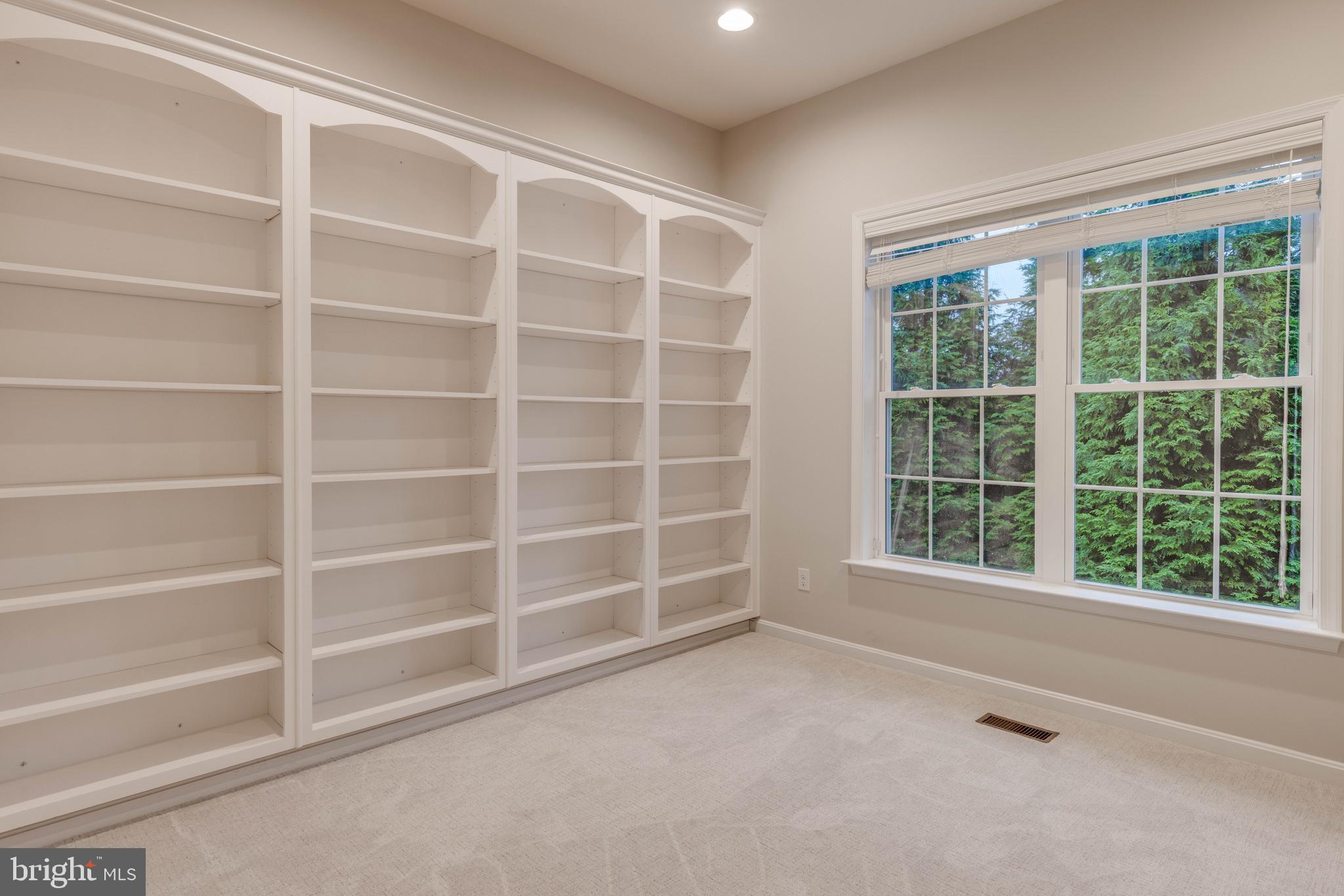 3913 Briar Knoll Circle Phoenix, MD 21131 - Photo 22 of 39 Study or office with built-ins