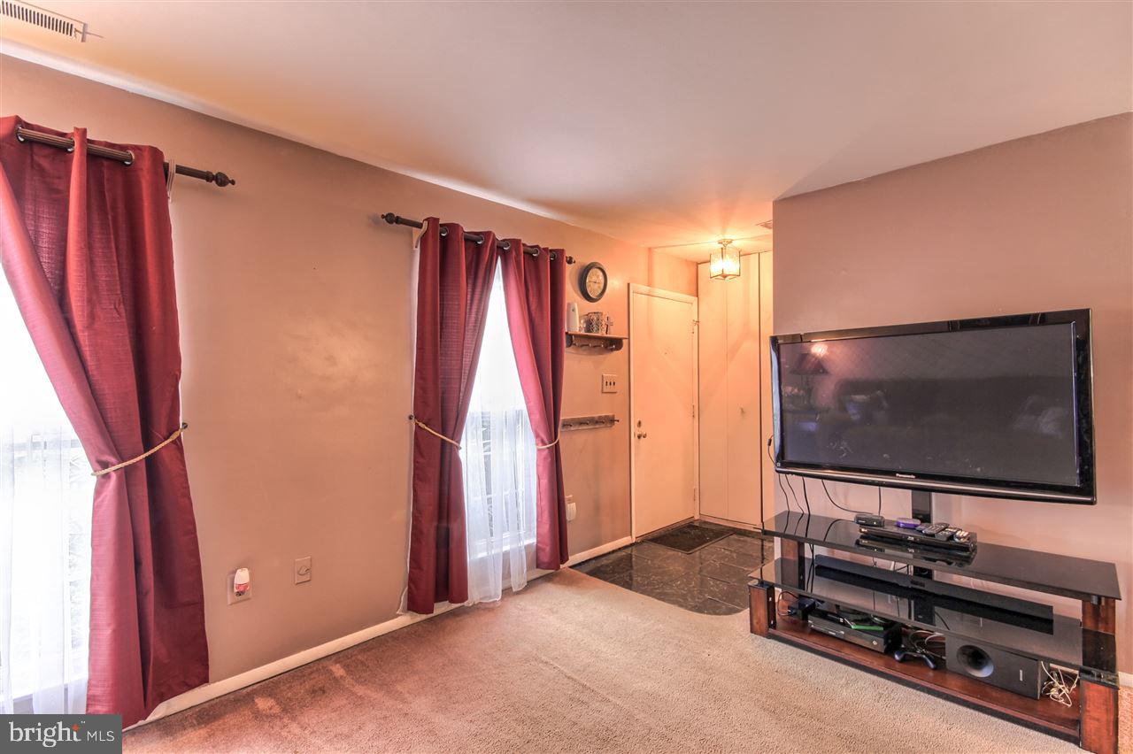 666 Lopax Road Harrisburg, PA 17112 - Photo 6 of 25 Gallery Image 6