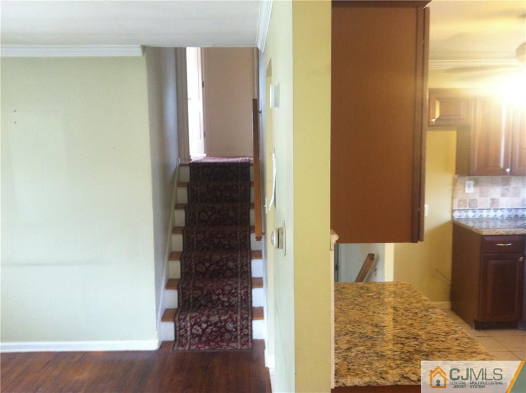 9 Eastlick Road Edison, NJ 08817 - Photo 5 of 20 a view of walk in closet and bathroom